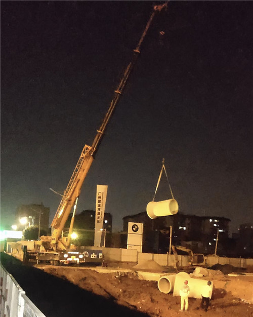 通河县“弯臂矫正”—— 吊车的 “形变补偿” 技术