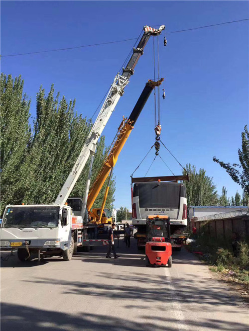 通河县港口集装箱搬运案例